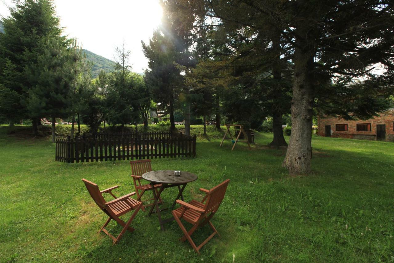 Hotel Poldo La Guingueta D'Aneu Екстериор снимка