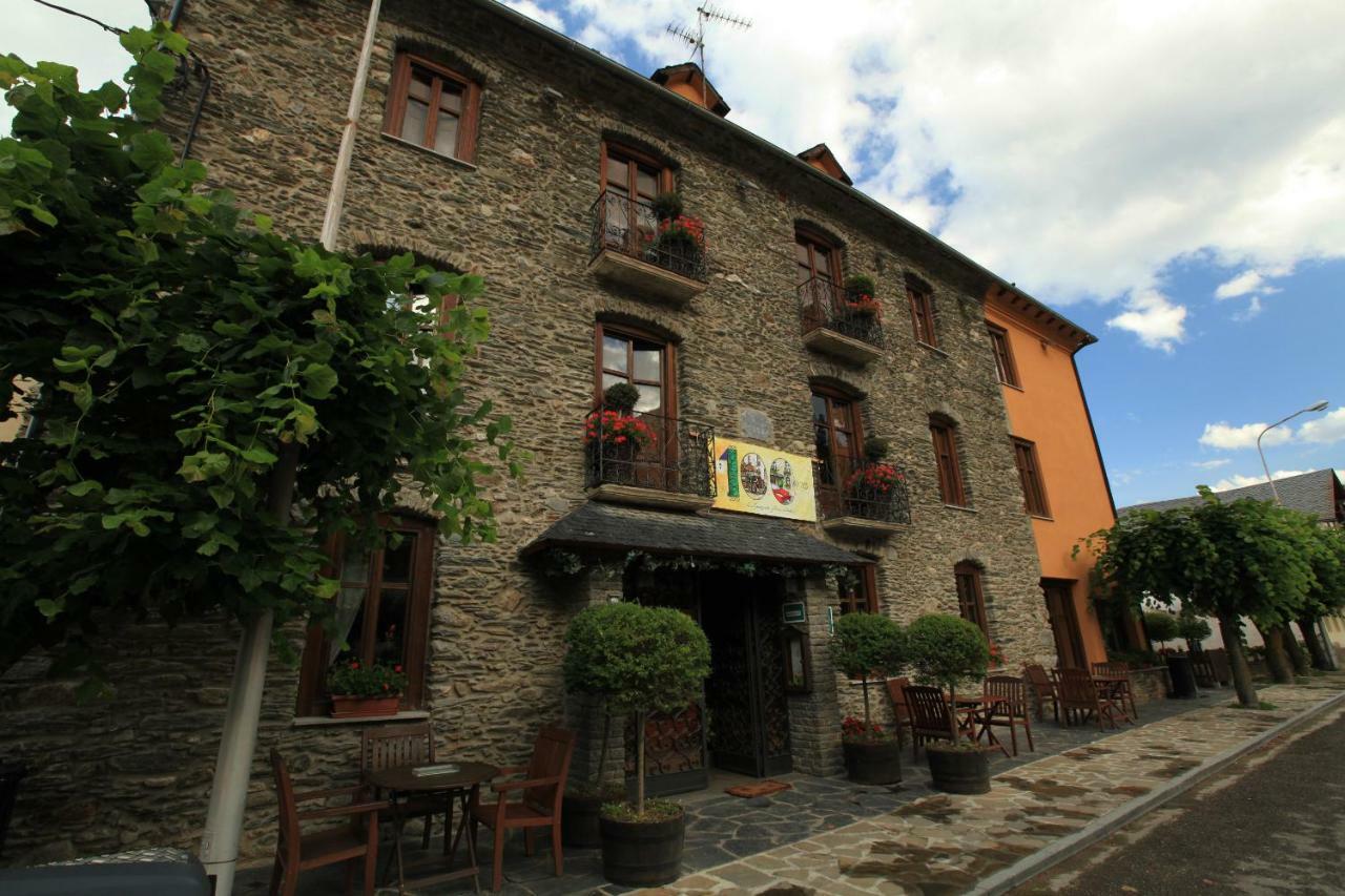Hotel Poldo La Guingueta D'Aneu Екстериор снимка